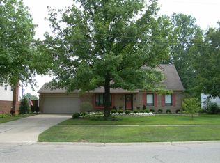 5525 Cleves Warsaw Rd, Cincinnati, OH 45238