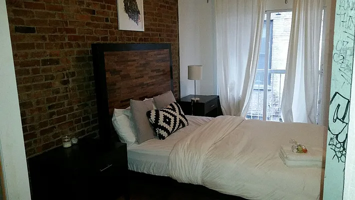 Rented by Ozymandius Realty | media 17