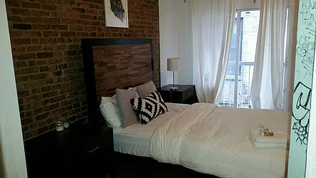 Rented by Ozymandius Realty