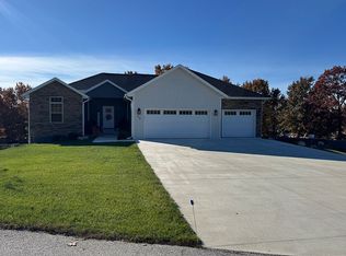 35 Silver Sunset Ln, Kimberling City, MO 65686