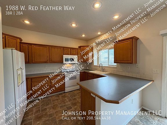 3rd image of 1988 W Red Feather Way
