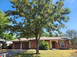 7427 Stonehouse Dr, San Antonio, TX 78227