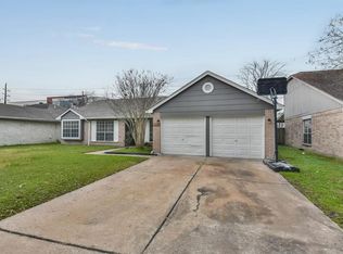 13307 White Cliff Dr, Houston, TX 77065