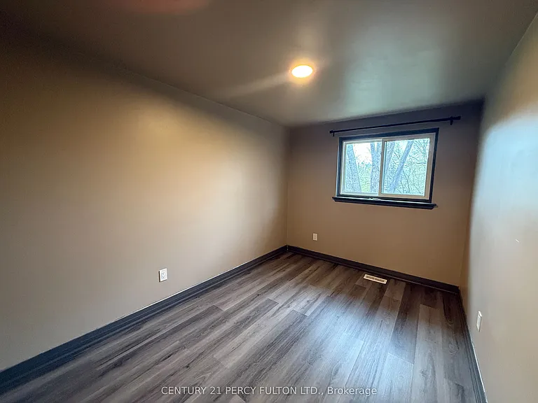 273 Coventry Ct — Photo 11