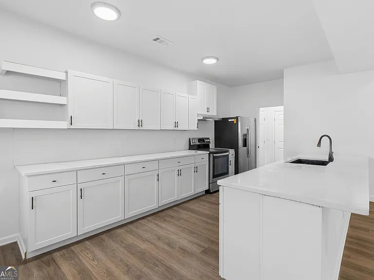 6938 Shadow Ridge Ln — Photo 9