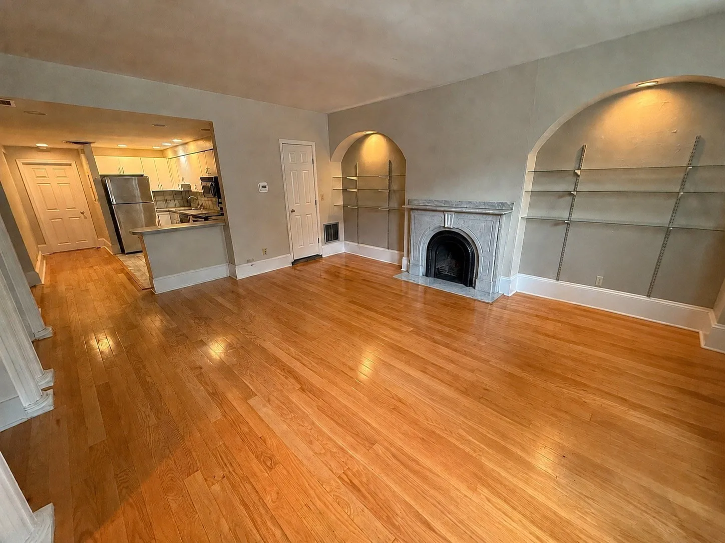 2 bed, 2.0 bath, 1182 sqft, $2,800 — Photo 2