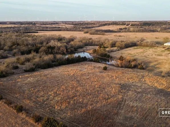 6401 E Bender Rd, Newkirk, OK 74647