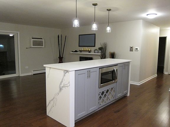 4th image of 4250 Saratoga Ave APT 108