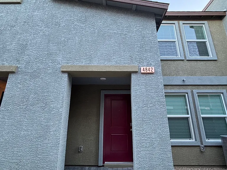 4842 Currant Ridge Ave — Photo 7
