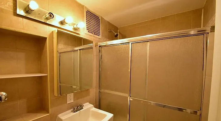 Rented by Skyhigh Realty NYC LLC | media 4