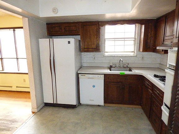 2nd image of 39 High Crest Dr