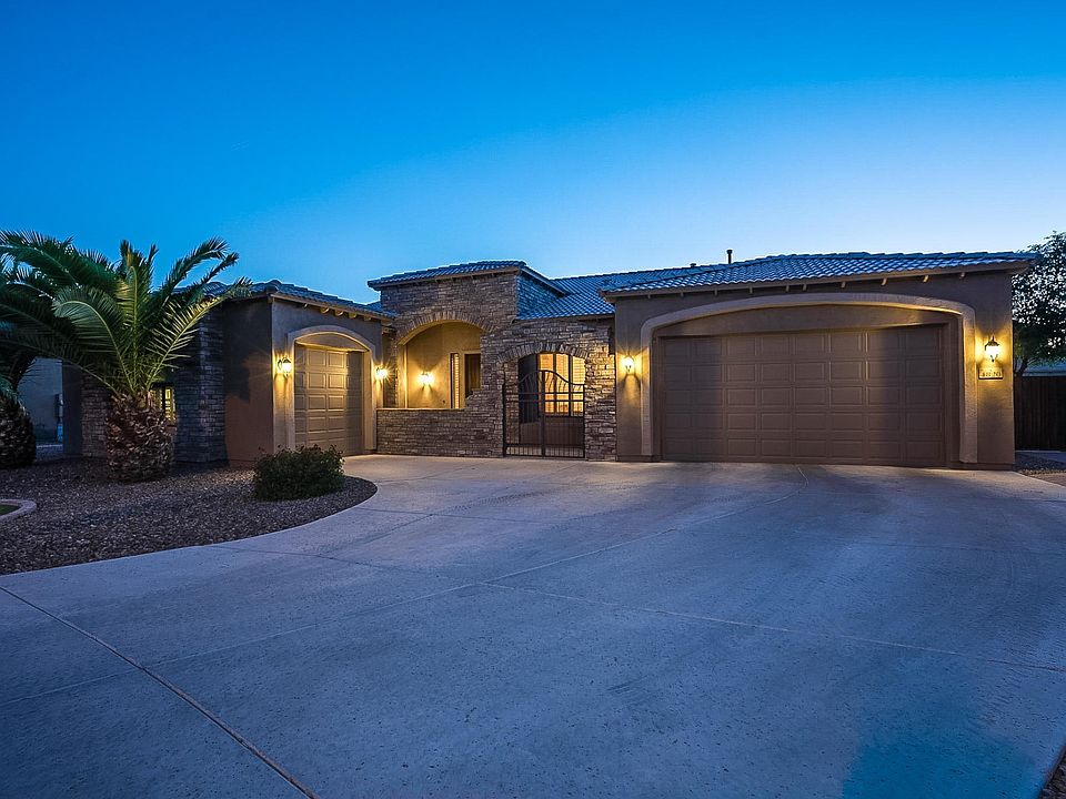 Twilight Front of Home