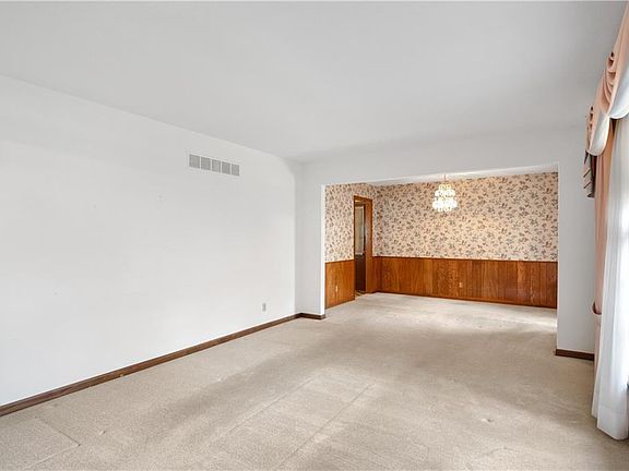 5th image of 1924 N 83rd St