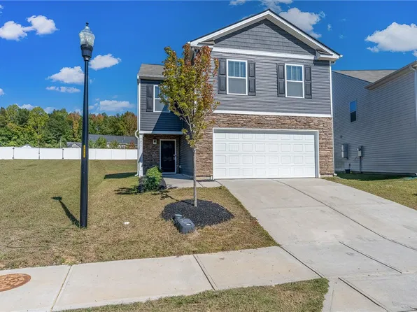 577 Evaleigh St, Woodruff, SC 29388