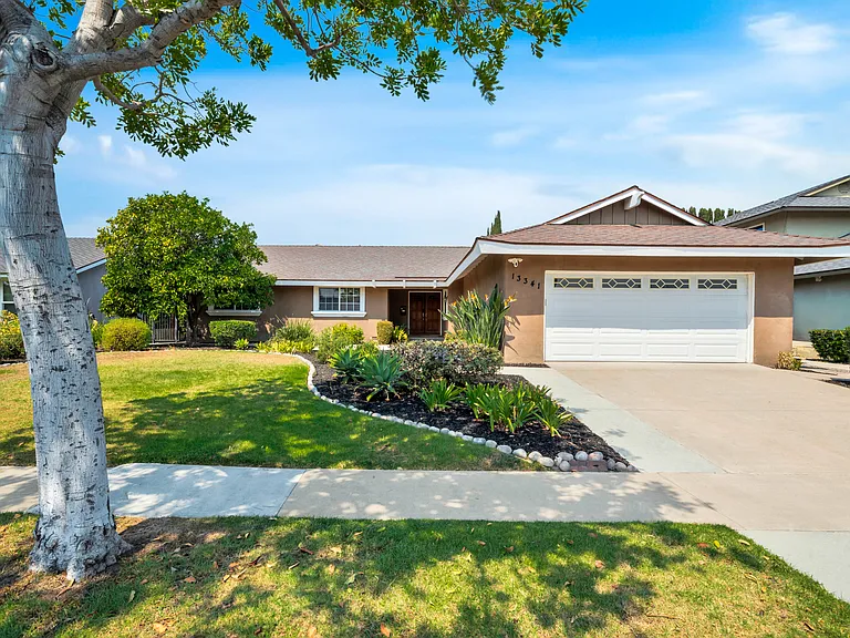 13341 Cromwell Dr — Photo 5