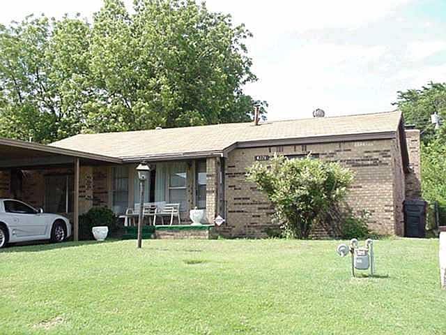 1st image of 4221 NE 16th St