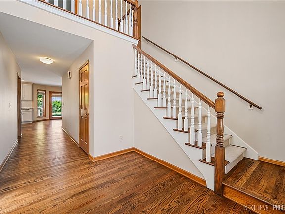 5th image of 157 N Buckingham Dr