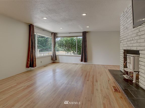4th image of 1724 Dora Avenue