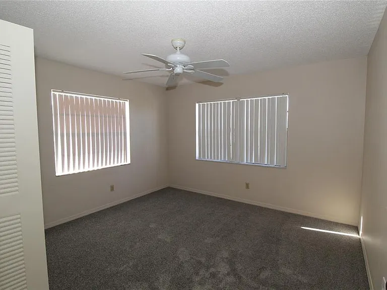 301 Bryce Ct — Photo 28