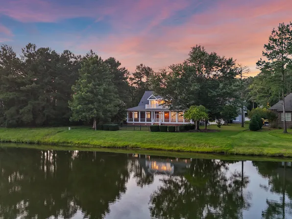 376 Red Fox Run Drive, Wallace, NC 28466