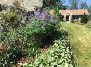 32 Breezy Ln, Branford, CT 06405