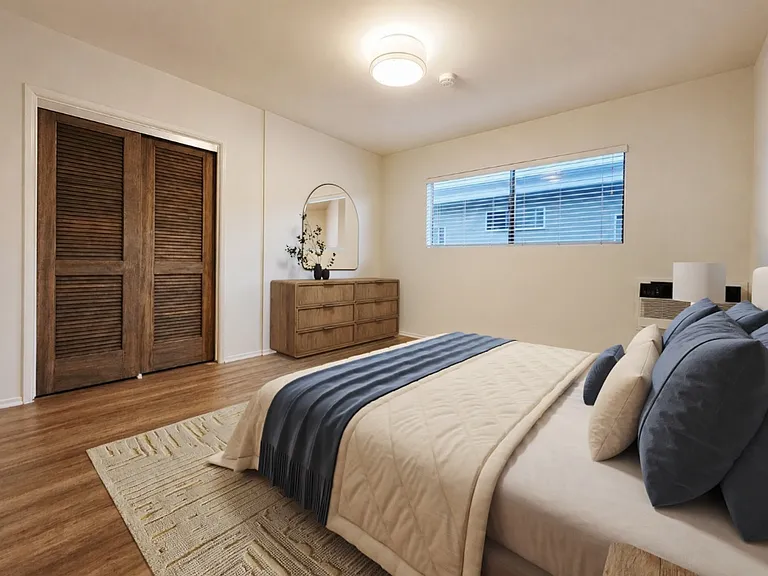 12415 Pacific Ave #7 — Photo 17