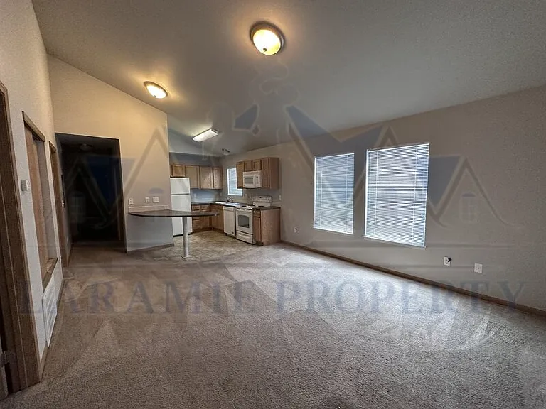 415 Mitchell St #F-4 — Photo 2