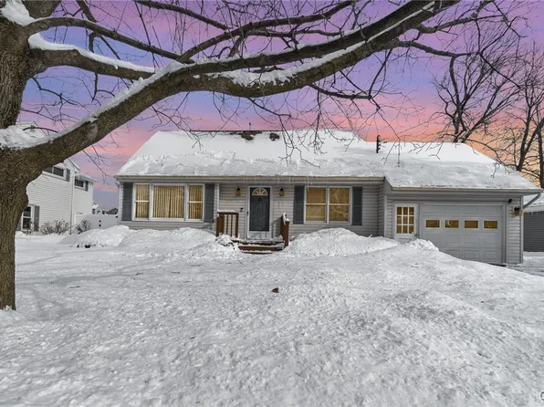 417 Manor Dr, East Syracuse, NY 13057