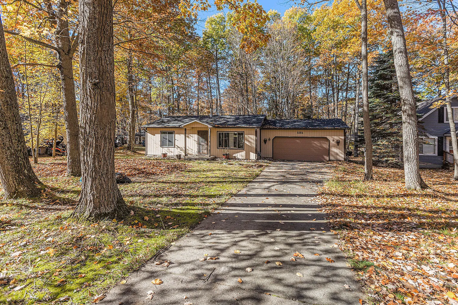 121 Black Squirrel Ct photo 1