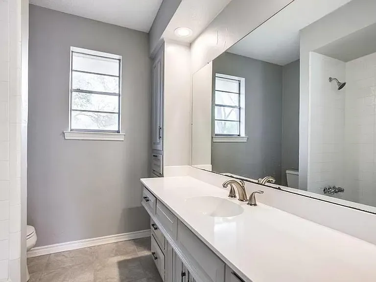 726 Cottonwood Cir — Photo 8