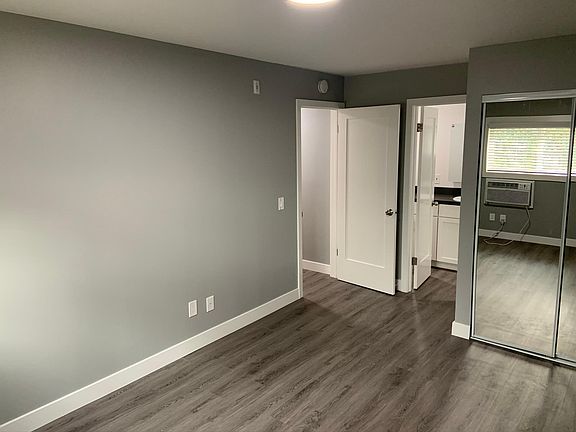 5th image of 4999 Sterling Ct APT F