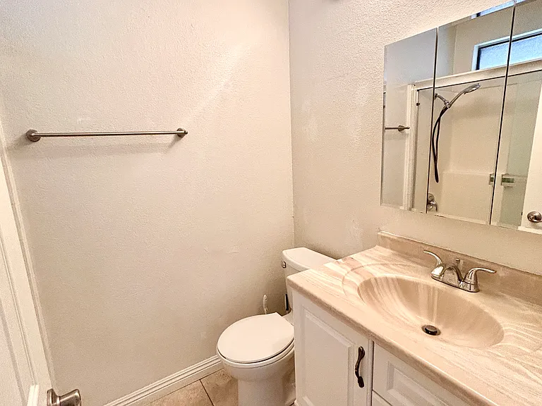 1039 Mount Olive Dr — Photo 13
