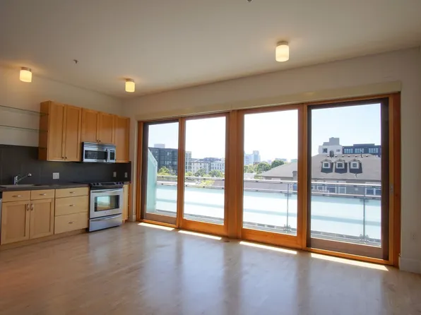 1919 NW Quimby St #402, Portland, OR 97209