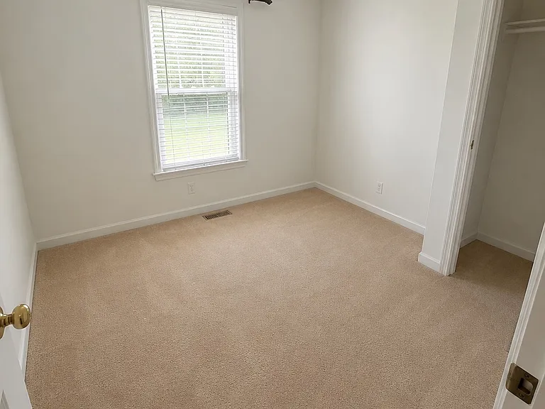 197 Sanders Dr — Photo 5
