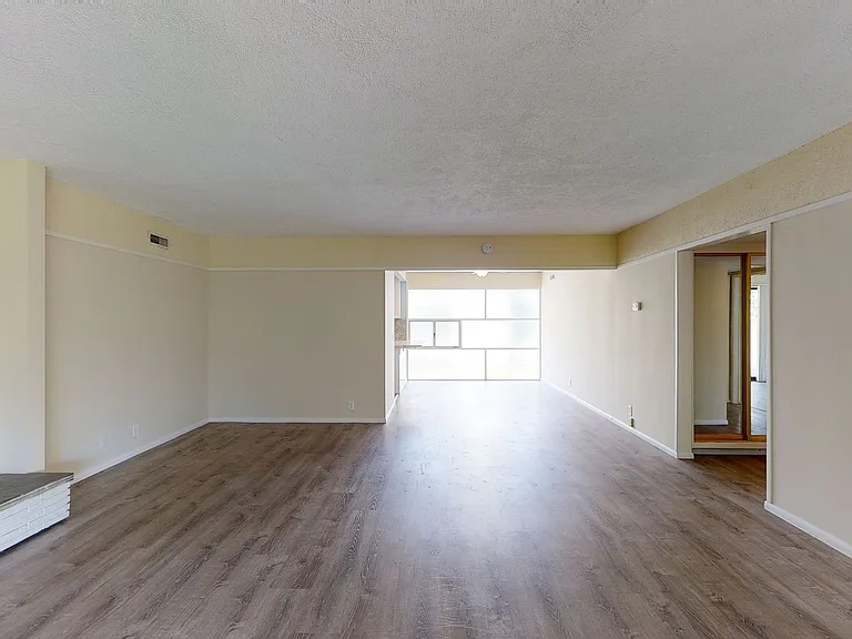 225ora — Photo 2