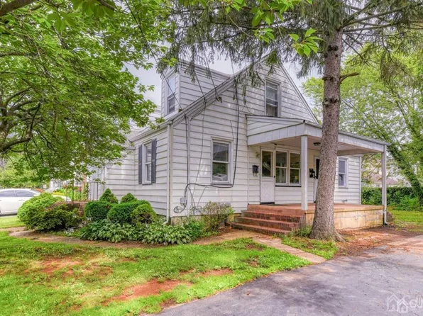 587 4th Ave, North Brunswick, NJ 08902