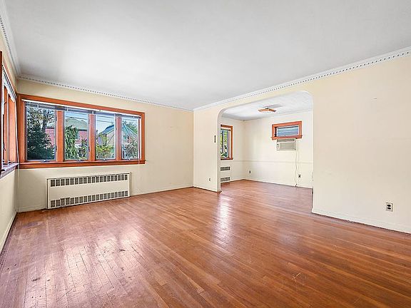 4th image of 16510 32nd Ave