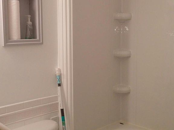 WHIRLPOOL BATH IN #1 BATHROOM