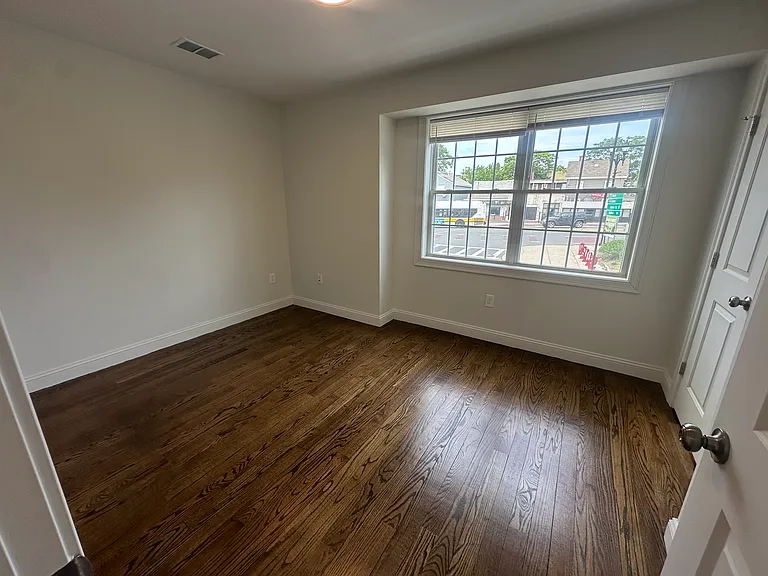 80 Main St #1 — Photo 6