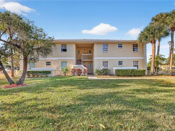 1564 SE Royal Green Cir #104, Port Saint Lucie, FL 34952