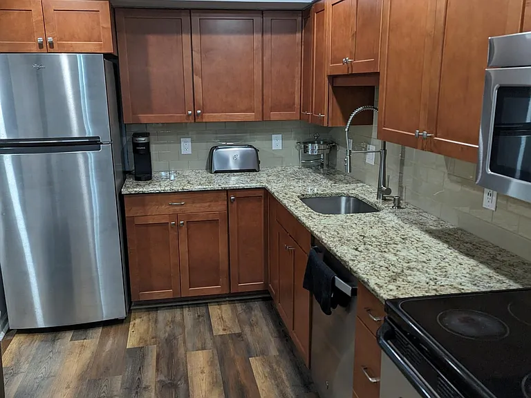 2445 Riverside Dr #302 — Photo 3