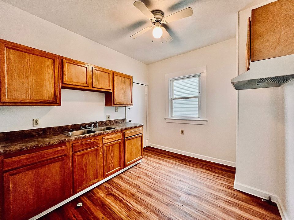 12611 Maplerow Ave, Garfield Heights, OH 44105 Zillow