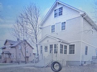 27W382 Beecher Ave, Winfield, IL 60190