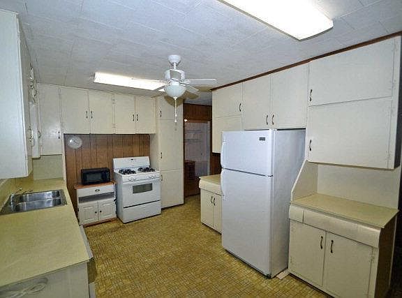 3rd image of 1705 E Polk Ave