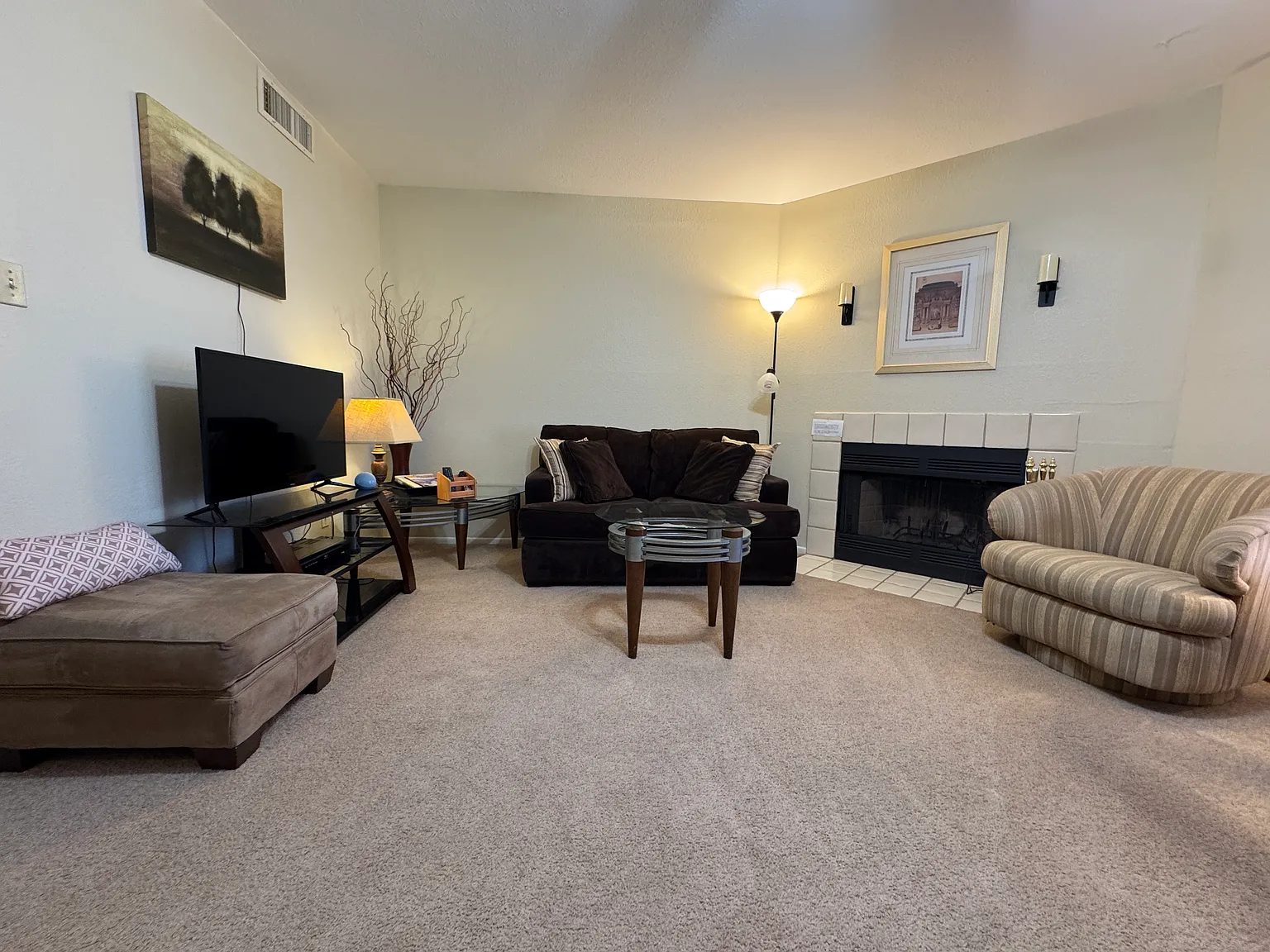 3 bed, 1195 sqft, $3,500 — Photo 3