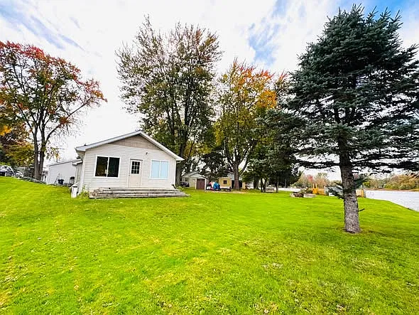 3 bed, 1.5 bath, 1000 sqft, $2,000 — Photo 2
