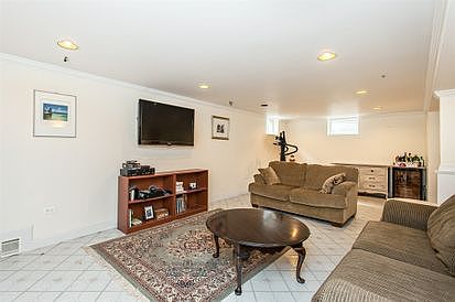 5th image of 709 Leamington Ave