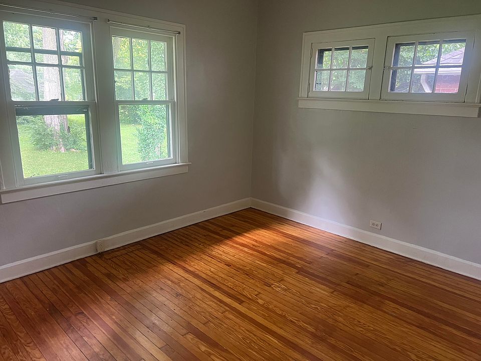2nd image of 5458 N College Ave