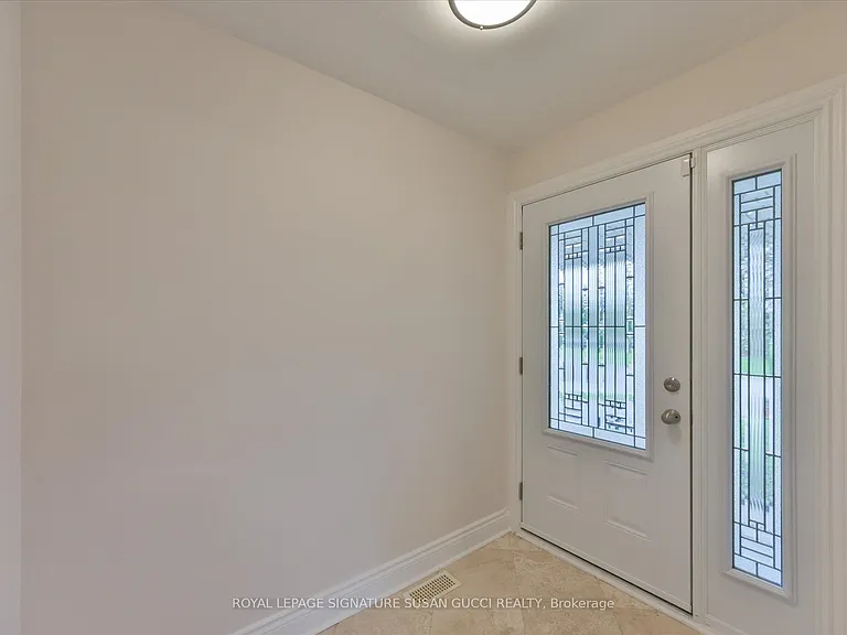 30 Shaunavon Heights Cres — Photo 3