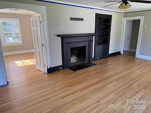 4th image of 520 Margaret Dr